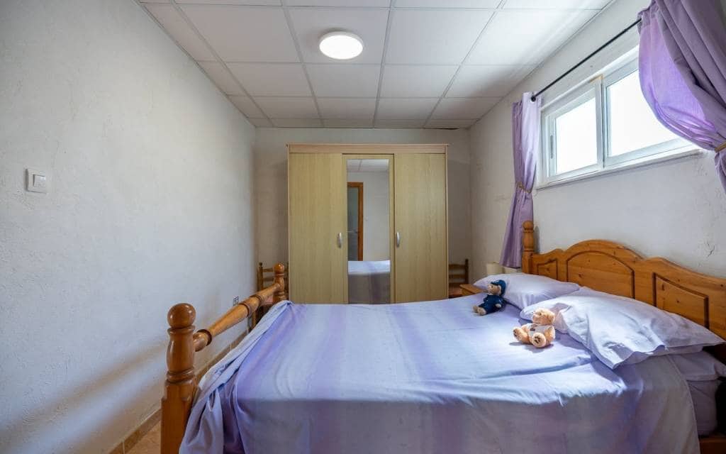 5 sypialnia Willa na sprzedaż w Villena z basenem garażem - 325 000 € (Ref: 10158688)
