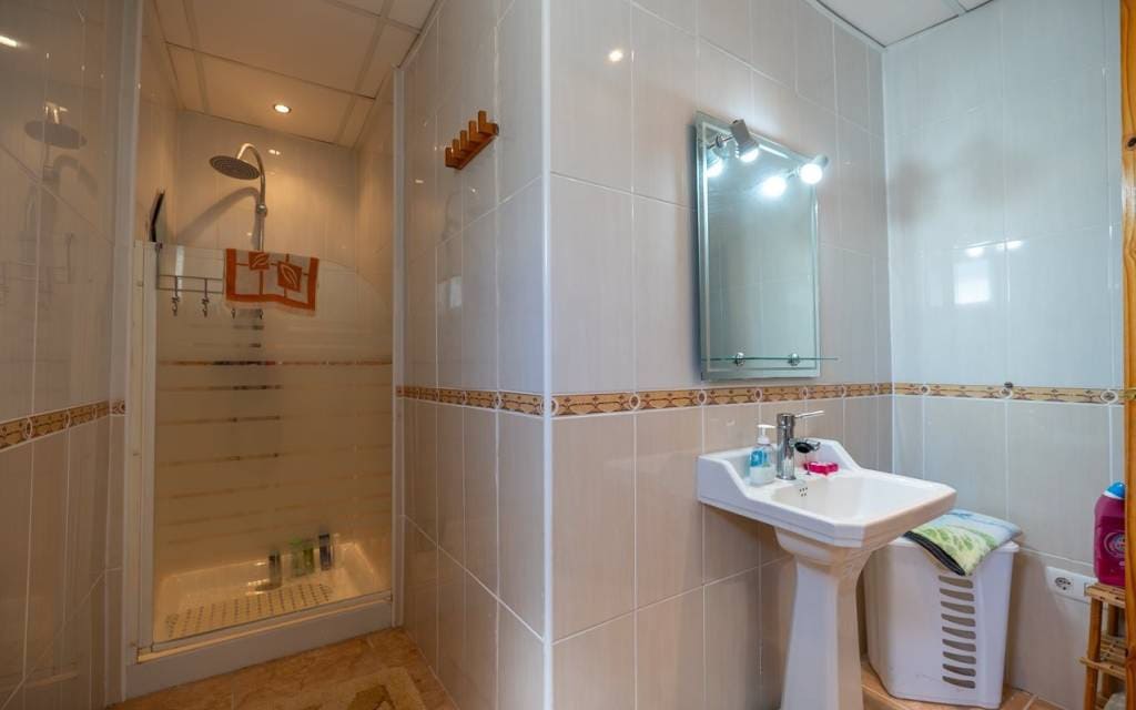5 sypialnia Willa na sprzedaż w Villena z basenem garażem - 325 000 € (Ref: 10158688)