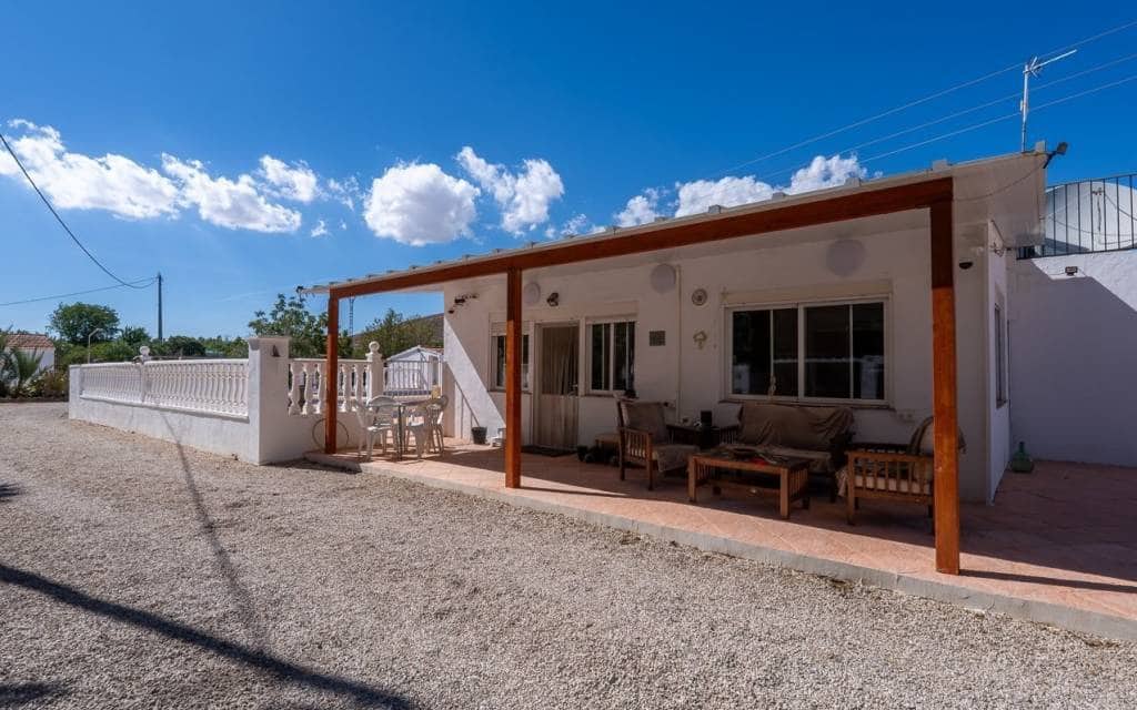 5 sypialnia Willa na sprzedaż w Villena z basenem garażem - 325 000 € (Ref: 10158688)