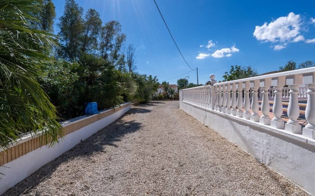 5 sypialnia Willa na sprzedaż w Villena z basenem garażem - 325 000 € (Ref: 10158688)