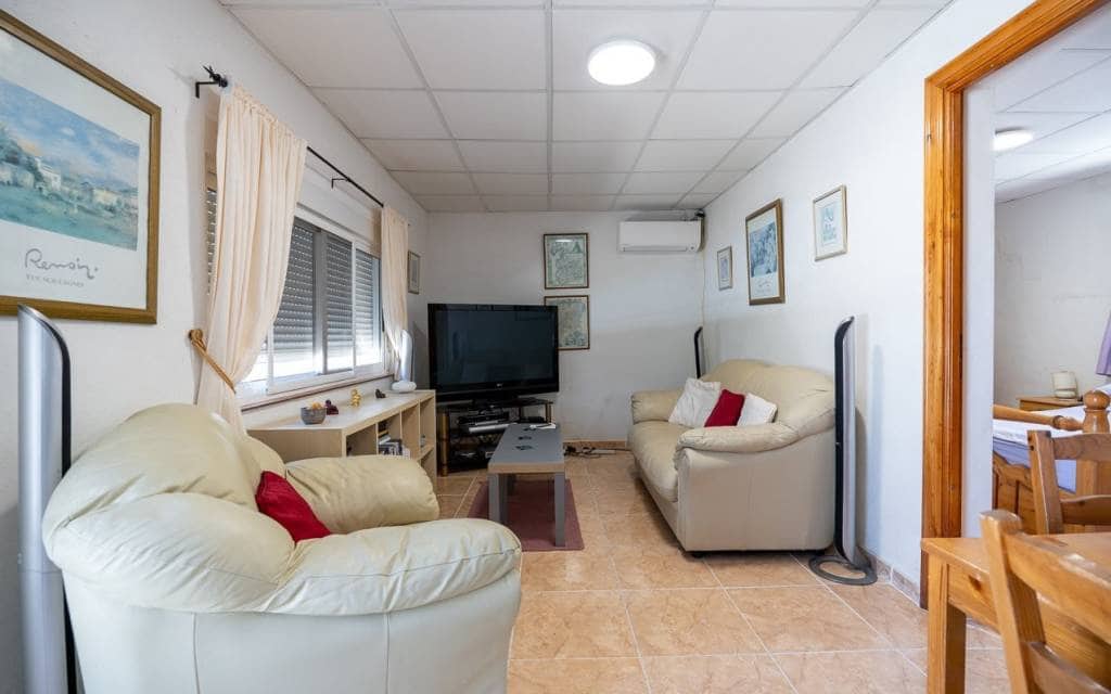 5 sypialnia Willa na sprzedaż w Villena z basenem garażem - 325 000 € (Ref: 10158688)