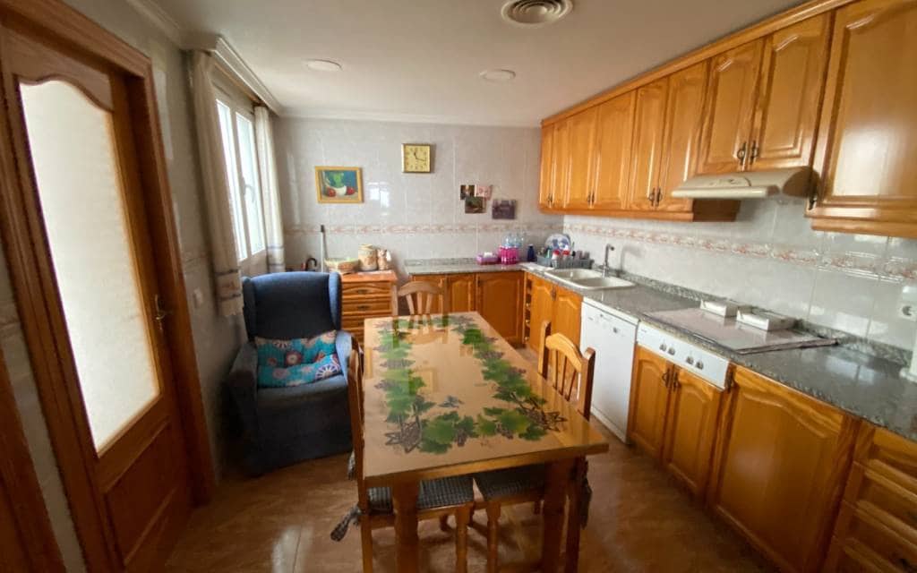 4 soverom Hus til salgs i Sax med garasje - € 199 995 (Ref: 10163330)