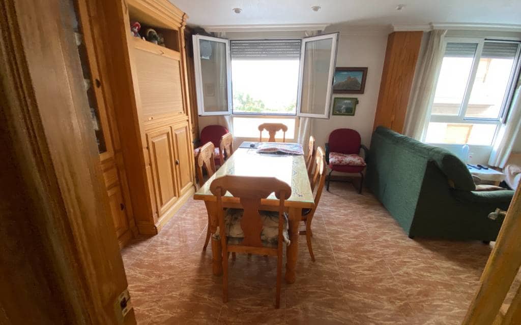 4 soverom Hus til salgs i Sax med garasje - € 199 995 (Ref: 10163330)