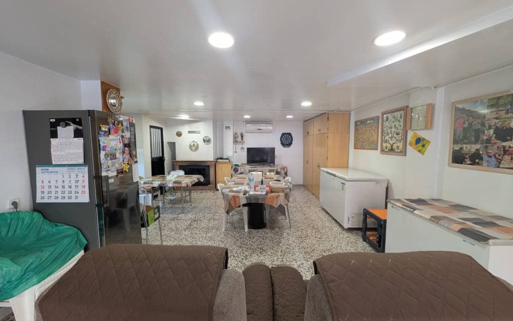 4 soverom Hus til salgs i Sax med garasje - € 199 995 (Ref: 10163330)