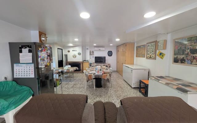 4 soverom Hus til salgs i Sax med garasje - € 199 995 (Ref: 10163330)