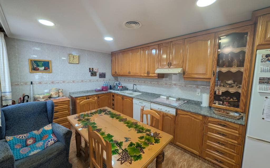 4 soverom Hus til salgs i Sax med garasje - € 199 995 (Ref: 10163330)