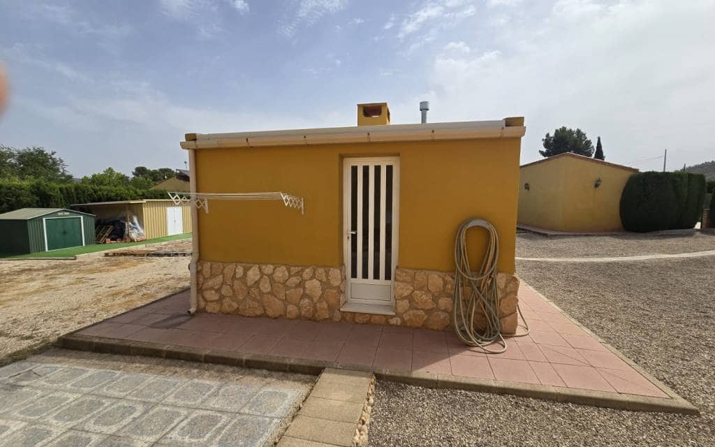 4 sypialnia Finka/Dom wiejski na sprzedaż w Villena z basenem garażem - 395 000 € (Ref: 10175613)