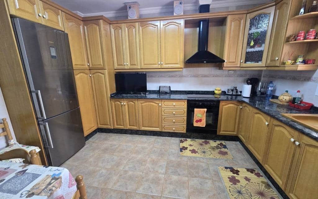 4 sypialnia Finka/Dom wiejski na sprzedaż w Villena z basenem garażem - 395 000 € (Ref: 10175613)