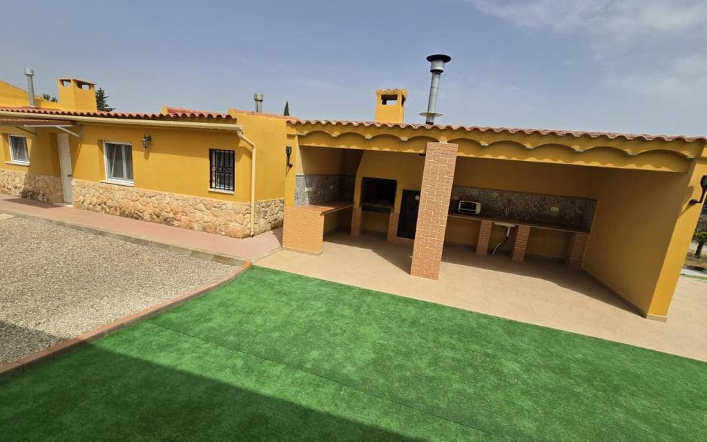4 sypialnia Finka/Dom wiejski na sprzedaż w Villena z basenem garażem - 395 000 € (Ref: 10175613)