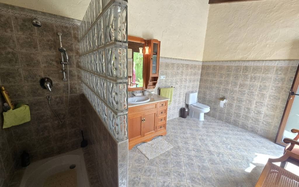 4 sypialnia Finka/Dom wiejski na sprzedaż w Villena z basenem garażem - 395 000 € (Ref: 10175613)