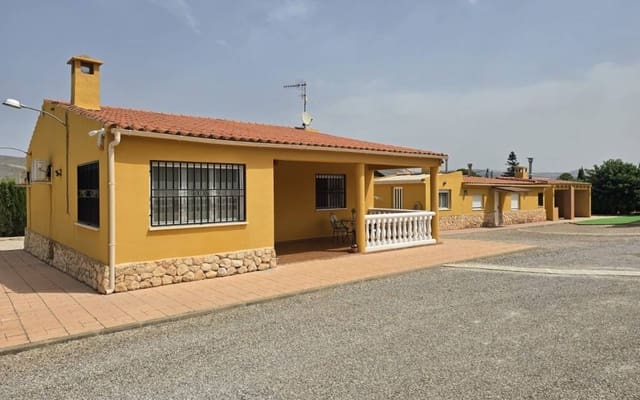 4 soveværelse Finca/Landehus til salg i Villena med swimmingpool garage - € 395.000 (Ref: 10175613)