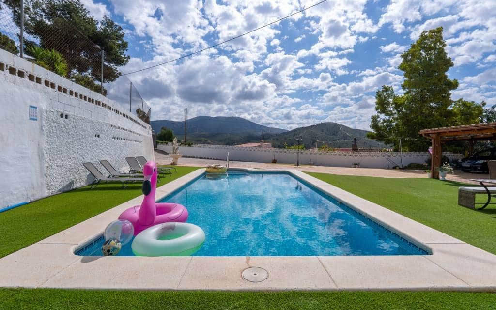 4 soveværelse Villa til salg i Petrel / Petrer med swimmingpool - € 324.950 (Ref: 10179375)