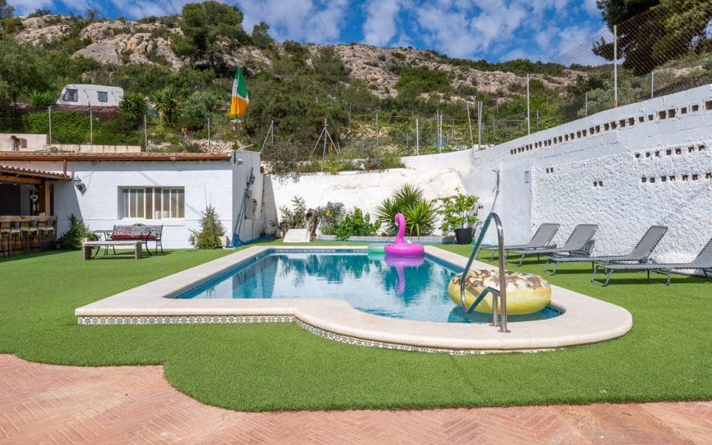 4 soveværelse Villa til salg i Petrel / Petrer med swimmingpool - € 324.950 (Ref: 10179375)