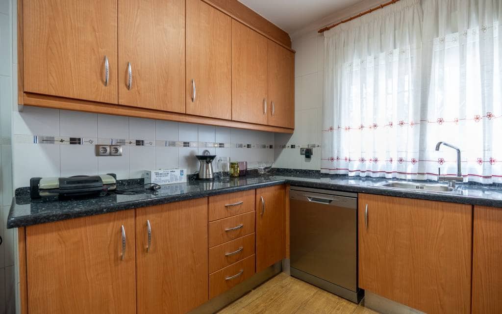 4 soveværelse Villa til salg i Sax med swimmingpool garage - € 425.000 (Ref: 10181631)