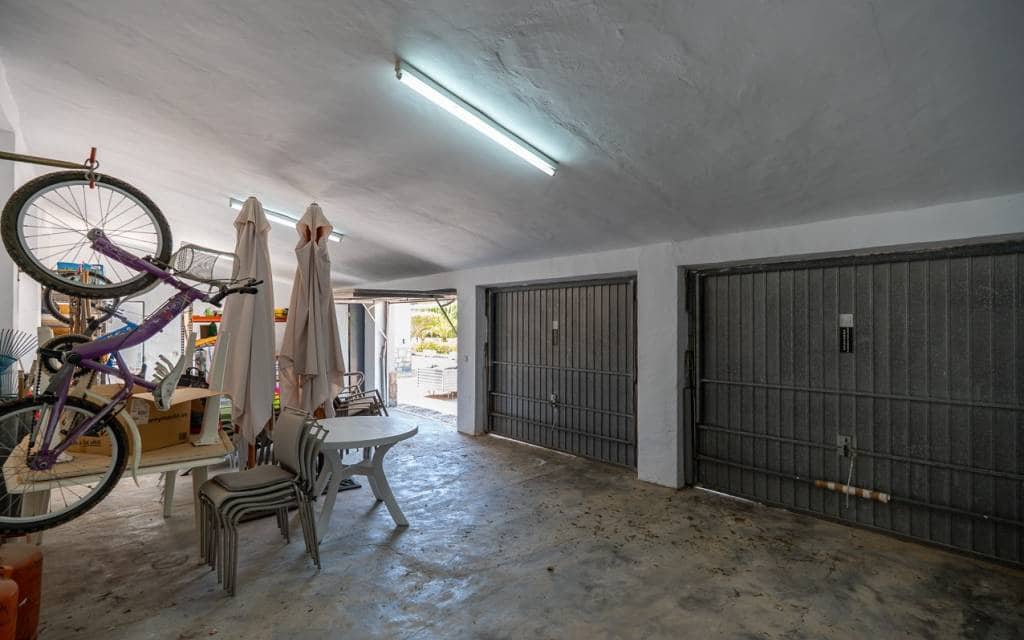 4 soveværelse Villa til salg i Sax med swimmingpool garage - € 425.000 (Ref: 10181631)