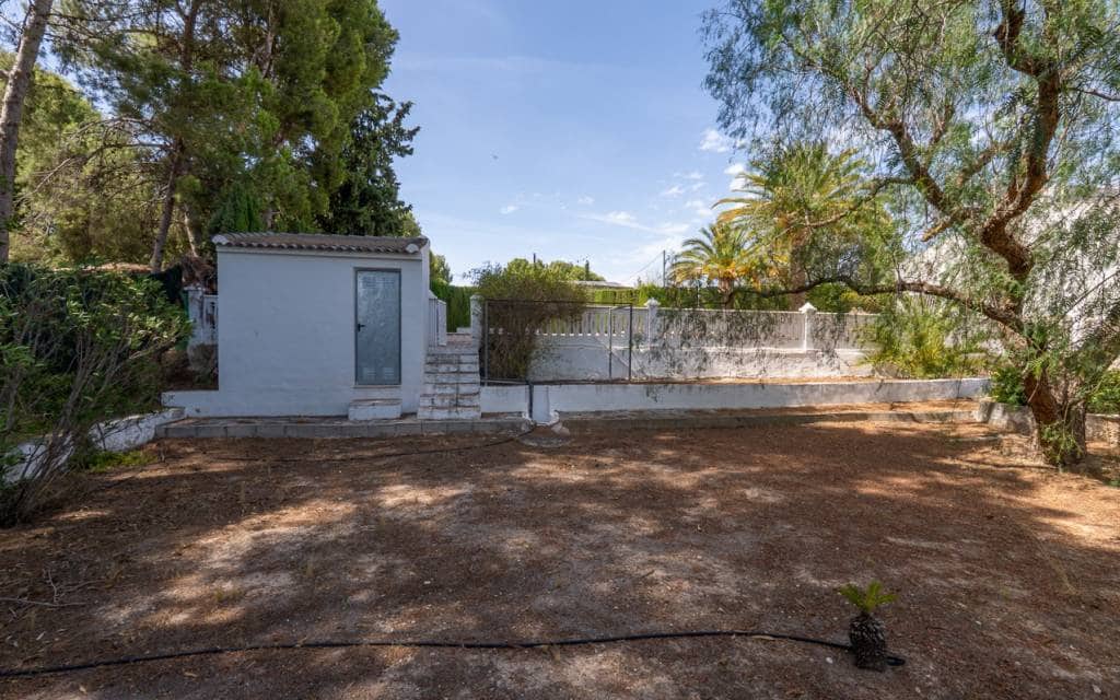 4 soveværelse Villa til salg i Sax med swimmingpool garage - € 425.000 (Ref: 10181631)