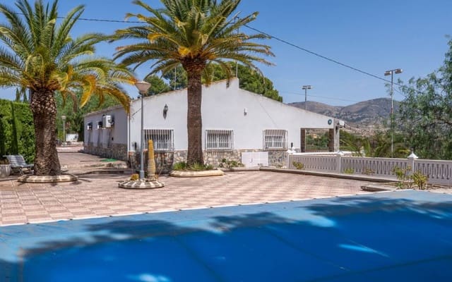 4 bedroom Villa for sale in Sax with pool garage - € 425,000 (Ref: 10181631)