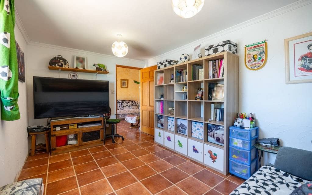 4 soverom Finca/Herregård til salgs i Villena med svømmebasseng garasje - € 199 995 (Ref: 10181632)