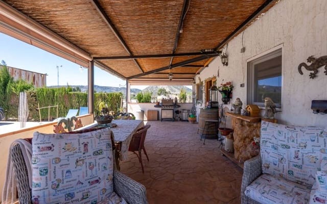 4 soverom Finca/Herregård til salgs i Villena med svømmebasseng garasje - € 199 995 (Ref: 10181632)