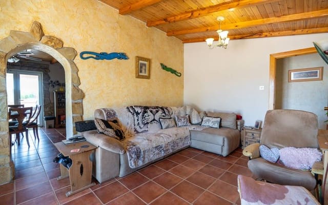 4 soverom Finca/Herregård til salgs i Villena med svømmebasseng garasje - € 199 995 (Ref: 10181632)