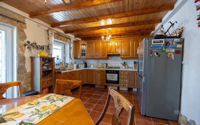 4 soverom Finca/Herregård til salgs i Villena med svømmebasseng garasje - € 199 995 (Ref: 10181632)