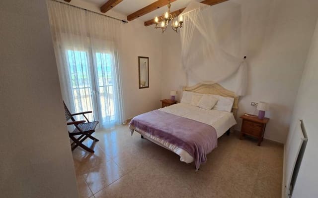 4 slaapkamer Villa te koop in Monóvar / Monóver met zwembad garage - € 400.000 (Ref: 10181965)