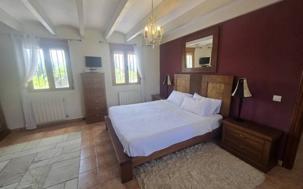 6 slaapkamer Villa te koop in Salinas met zwembad garage - € 595.000 (Ref: 10182088)