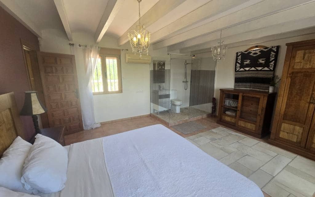 6 slaapkamer Villa te koop in Salinas met zwembad garage - € 595.000 (Ref: 10182088)