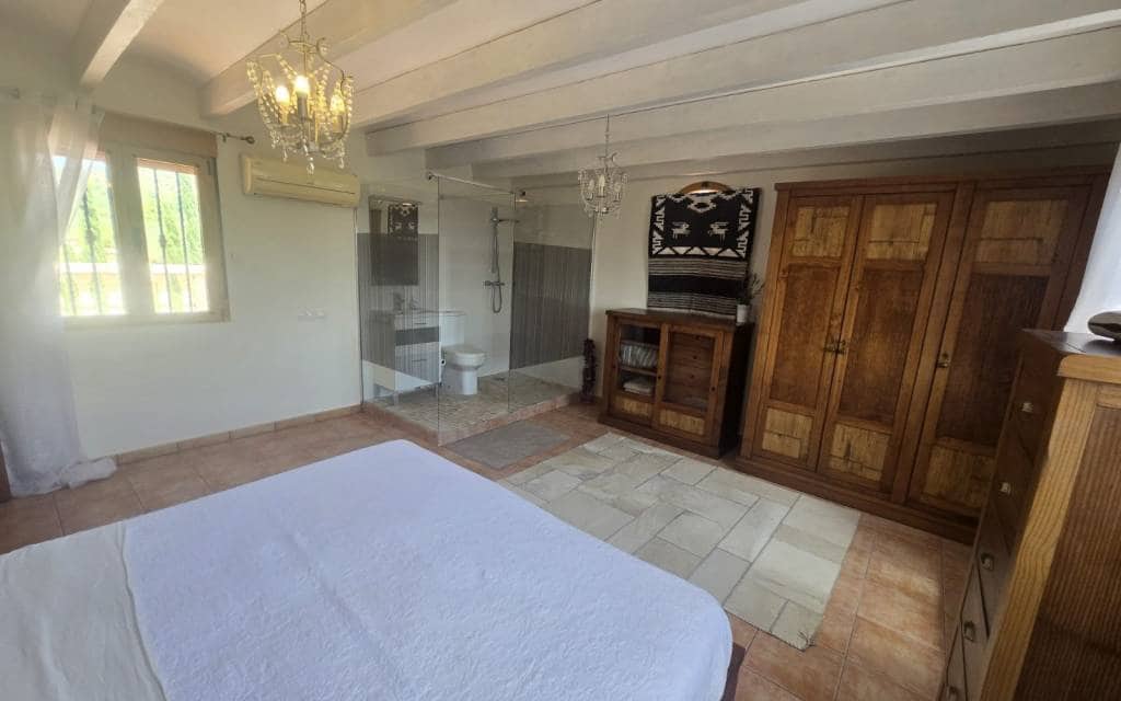 6 slaapkamer Villa te koop in Salinas met zwembad garage - € 595.000 (Ref: 10182088)