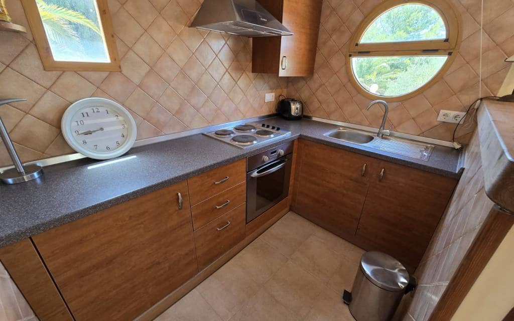 6 slaapkamer Villa te koop in Salinas met zwembad garage - € 595.000 (Ref: 10182088)