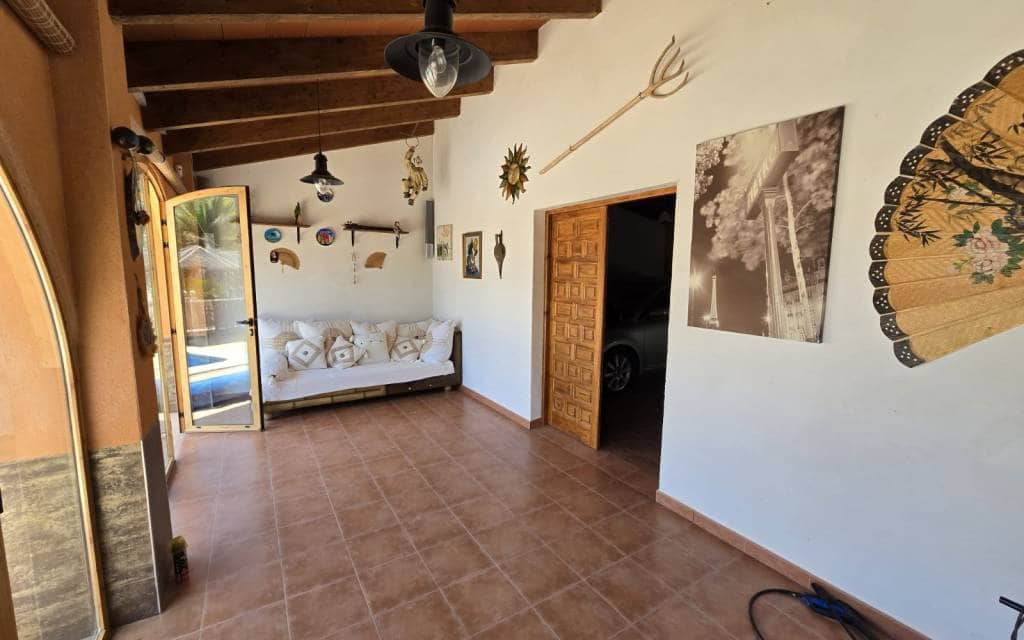 6 slaapkamer Villa te koop in Salinas met zwembad garage - € 595.000 (Ref: 10182088)
