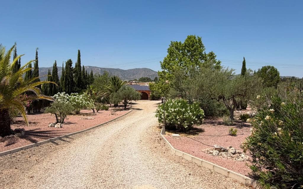 6 slaapkamer Villa te koop in Salinas met zwembad garage - € 595.000 (Ref: 10182088)