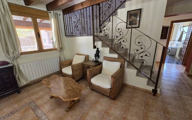 6 slaapkamer Villa te koop in Salinas met zwembad garage - € 595.000 (Ref: 10182088)