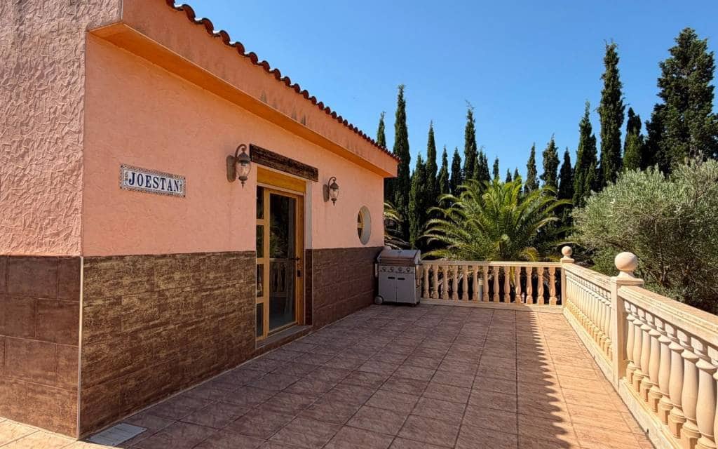 6 slaapkamer Villa te koop in Salinas met zwembad garage - € 595.000 (Ref: 10182088)