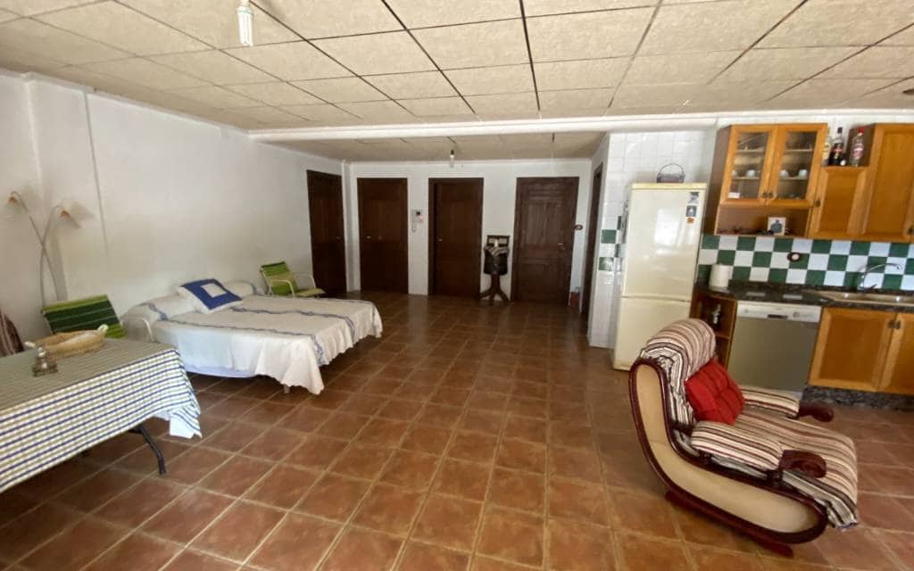 5 bedroom Villa for sale in Villena with pool garage - € 450,000 (Ref: 6919990)