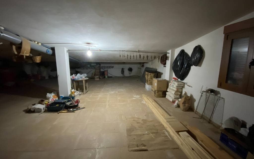 5 bedroom Villa for sale in Villena with pool garage - € 450,000 (Ref: 6919990)