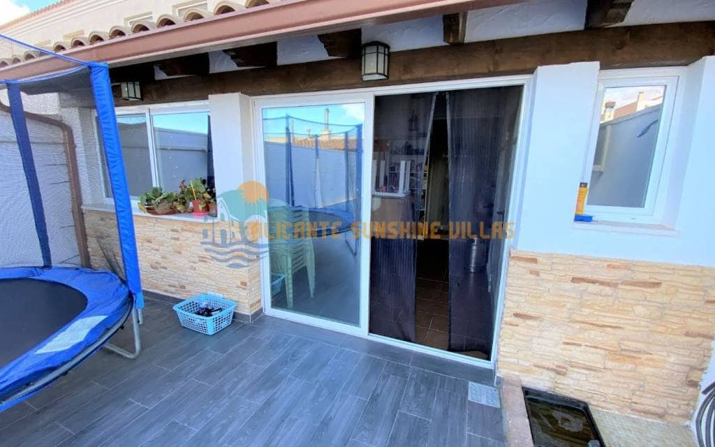 4 soveværelse Byhus til salg i Salinas med swimmingpool garage - € 190.000 (Ref: 7407271)