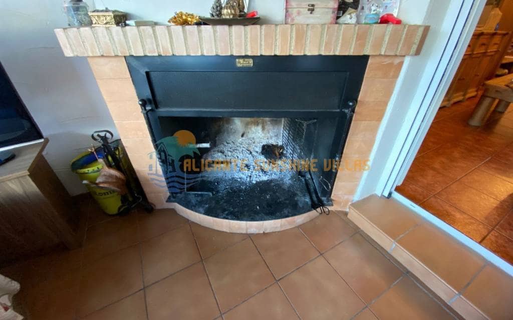 4 soveværelse Byhus til salg i Salinas med swimmingpool garage - € 190.000 (Ref: 7407271)