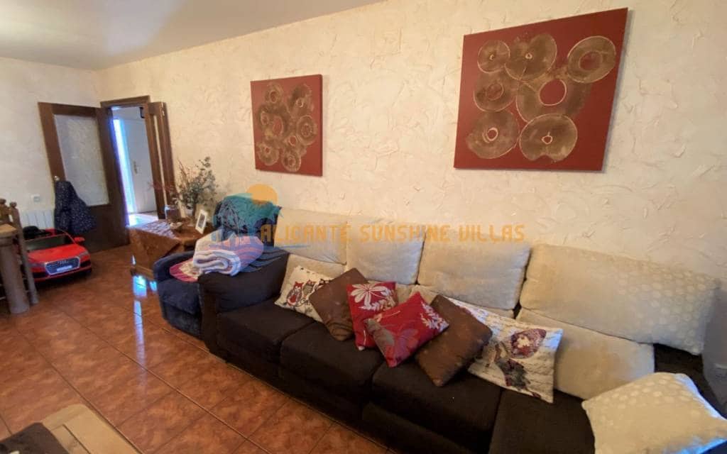 4 soveværelse Byhus til salg i Salinas med swimmingpool garage - € 190.000 (Ref: 7407271)