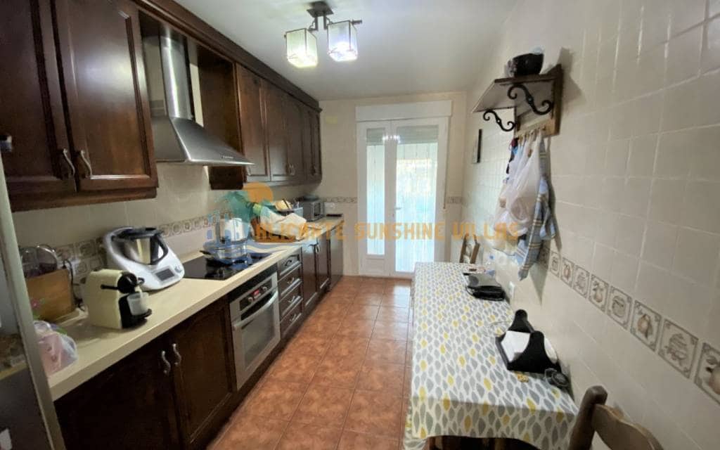 4 soveværelse Byhus til salg i Salinas med swimmingpool garage - € 190.000 (Ref: 7407271)