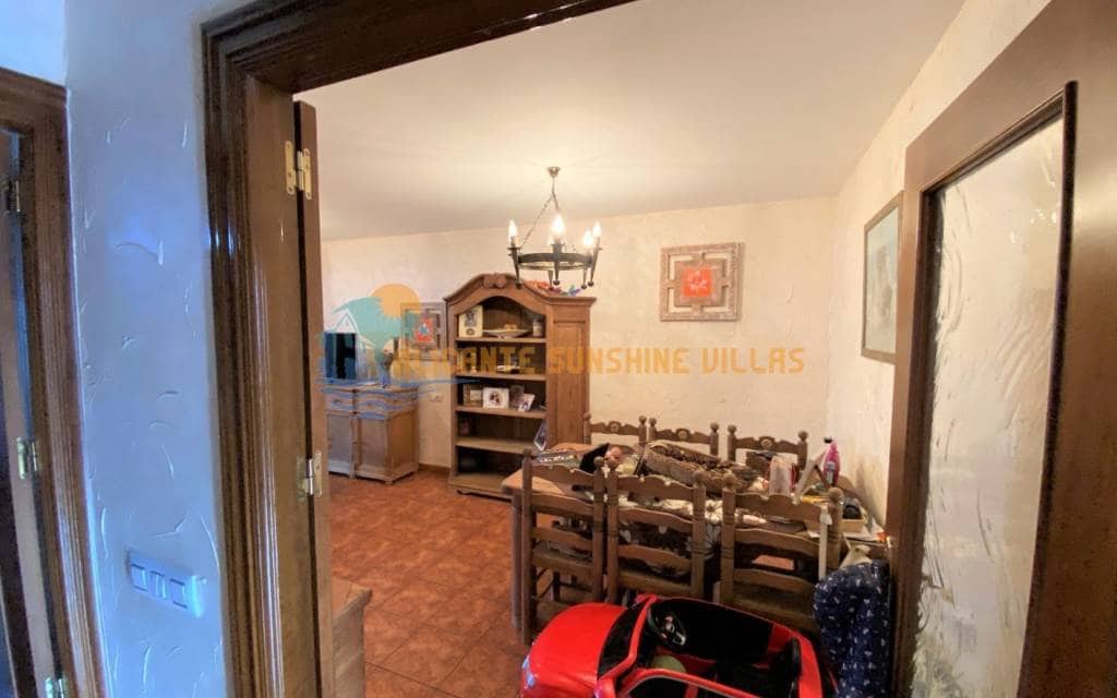 4 soveværelse Byhus til salg i Salinas med swimmingpool garage - € 190.000 (Ref: 7407271)