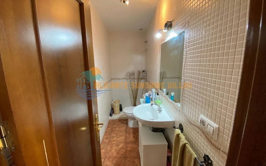 4 soveværelse Byhus til salg i Salinas med swimmingpool garage - € 190.000 (Ref: 7407271)