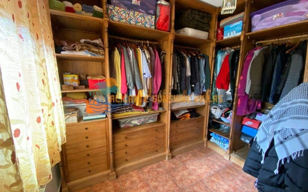 4 soveværelse Byhus til salg i Salinas med swimmingpool garage - € 190.000 (Ref: 7407271)