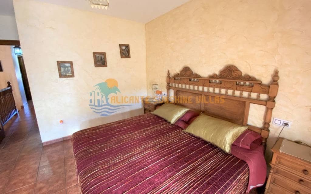 4 soveværelse Byhus til salg i Salinas med swimmingpool garage - € 190.000 (Ref: 7407271)