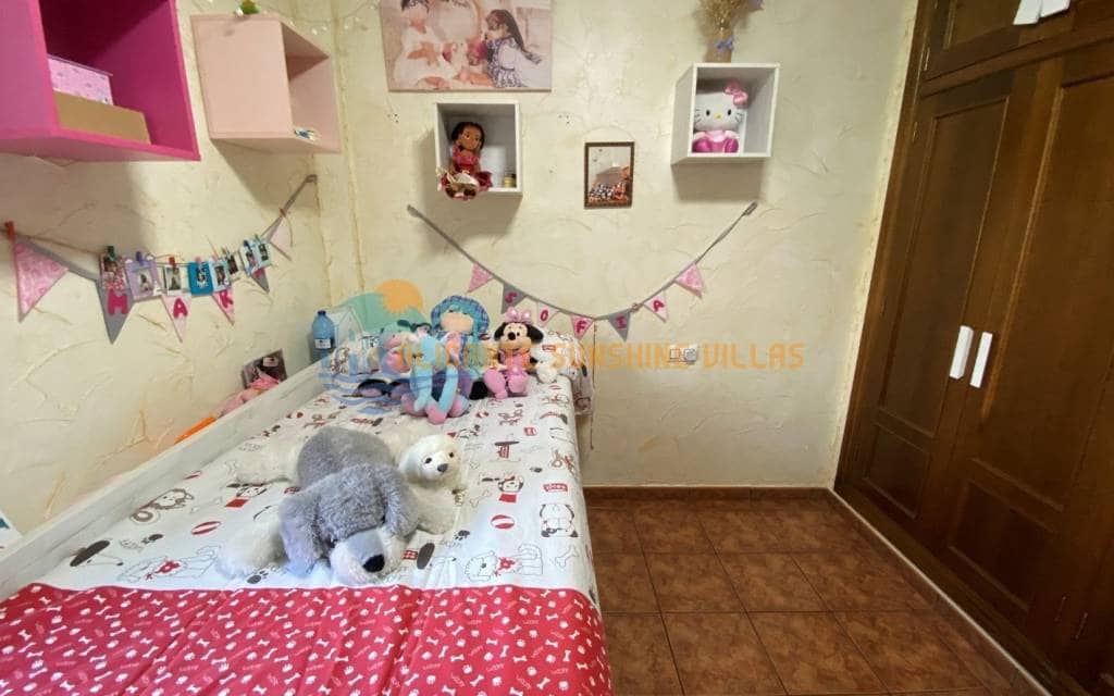 4 soveværelse Byhus til salg i Salinas med swimmingpool garage - € 190.000 (Ref: 7407271)