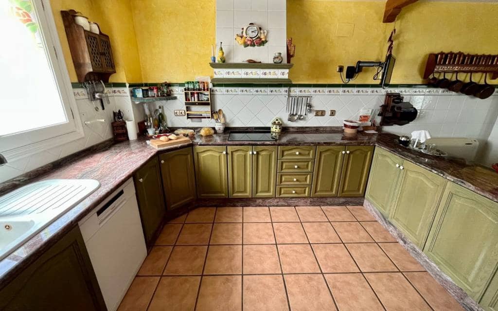 4 sovrum Hus till salu i Sax med pool garage - 415 000 € (Ref: 7414487)