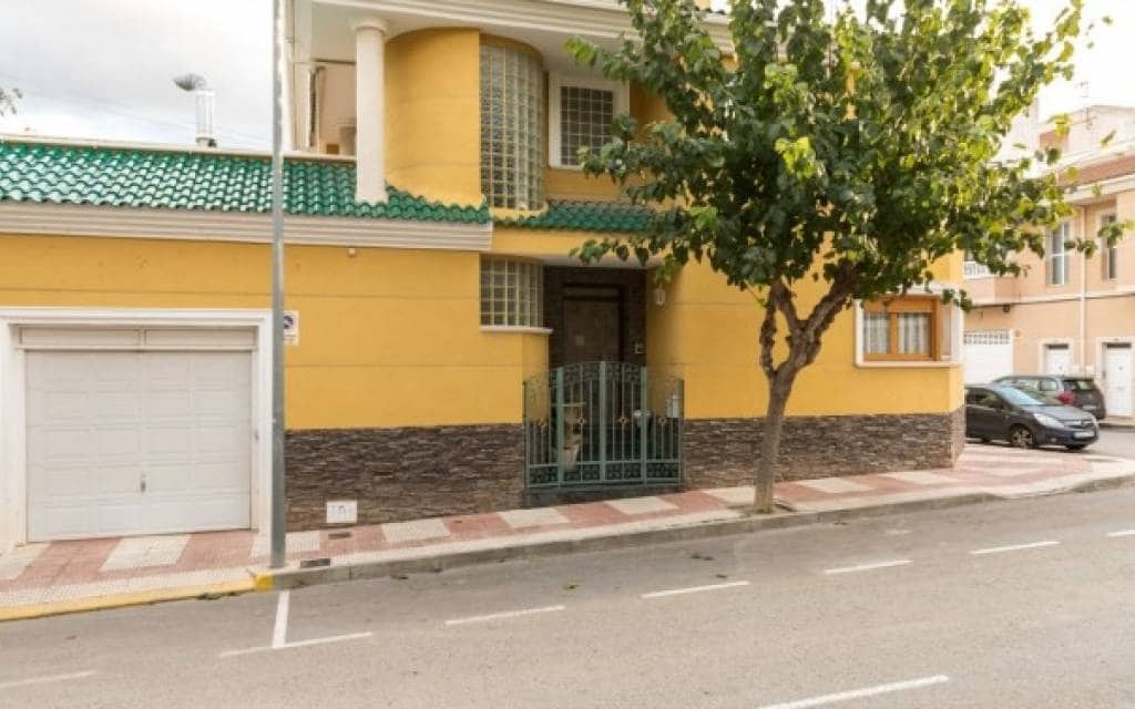 4 sovrum Hus till salu i Sax med pool garage - 415 000 € (Ref: 7414487)