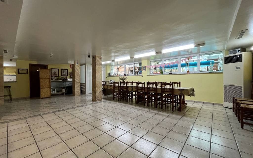 4 sovrum Hus till salu i Sax med pool garage - 415 000 € (Ref: 7414487)