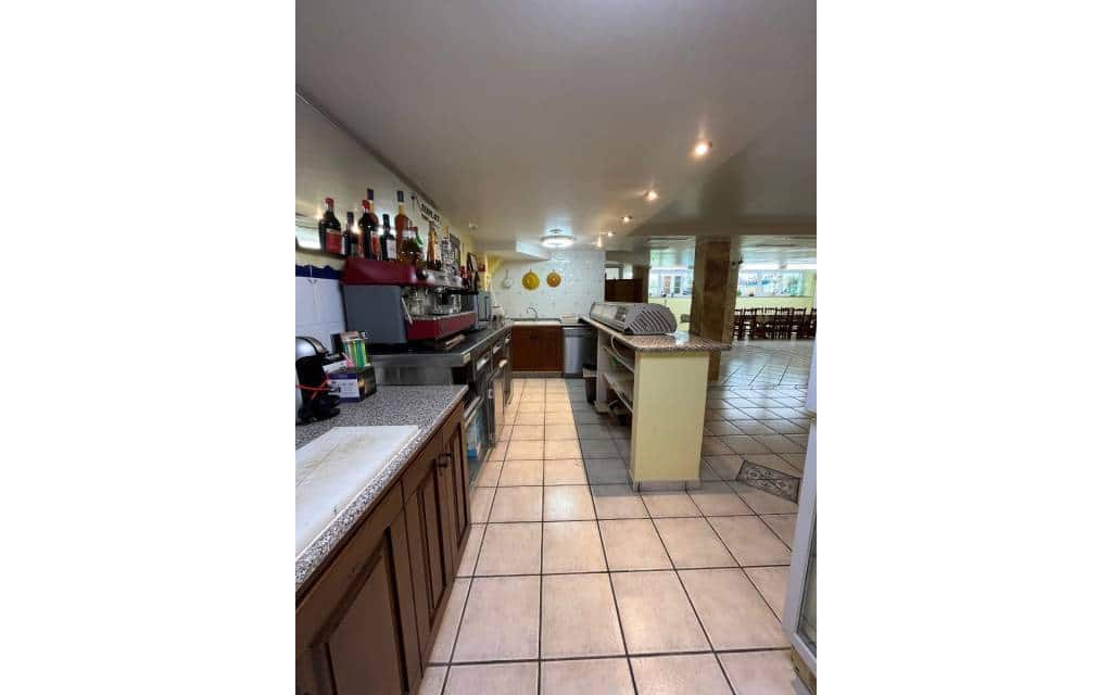 4 sovrum Hus till salu i Sax med pool garage - 415 000 € (Ref: 7414487)