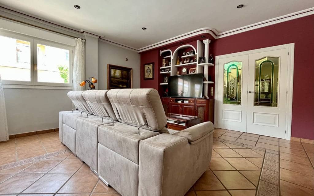 4 sovrum Hus till salu i Sax med pool garage - 415 000 € (Ref: 7414487)